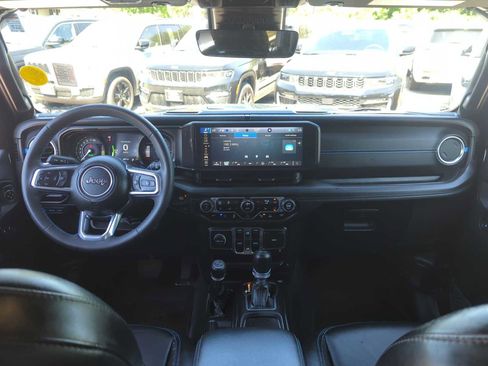 Used 2024 Jeep Wrangler High Altitude AWD/4WD image 31