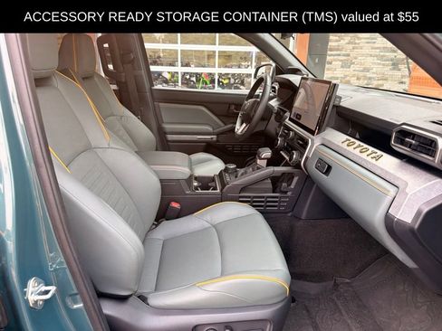 Used 2025 Toyota 4Runner Trailhunter AWD/4WD image 15