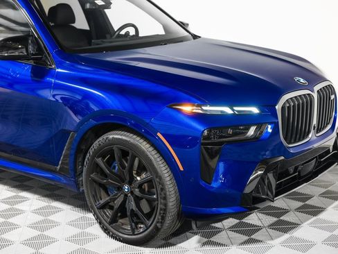 Used 2025 BMW X7 M60i image 5