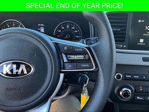 Used 2022 Kia Sportage LX image 12
