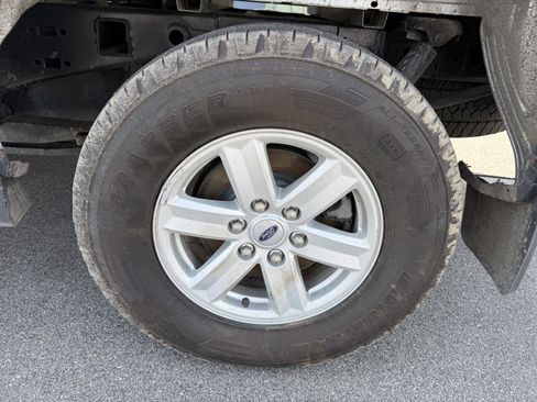 Used 2023 Ford F150 XLT w/ Trailer Tow Package image 16