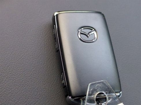 New 2026 MAZDA MAZDA3 2.5 S Hatchback w/ Premium Pkg image 34