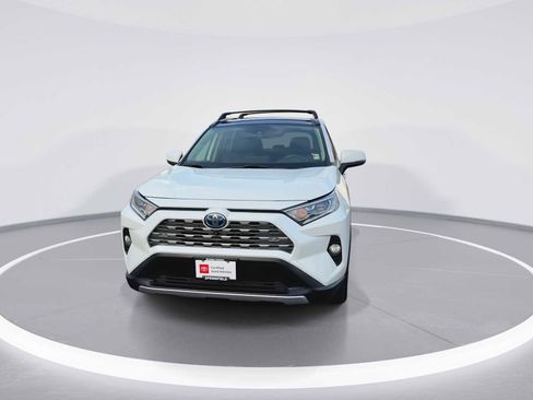 Used 2020 Toyota RAV4 Limited image 3