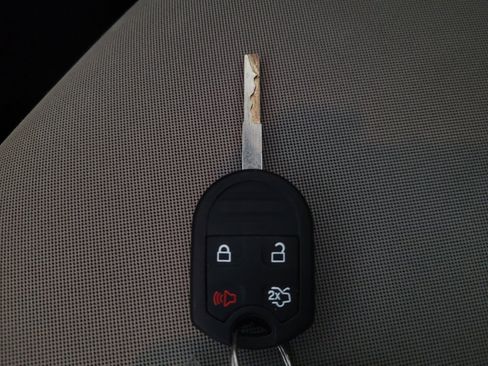 Used 2016 Ford Fiesta SE image 32