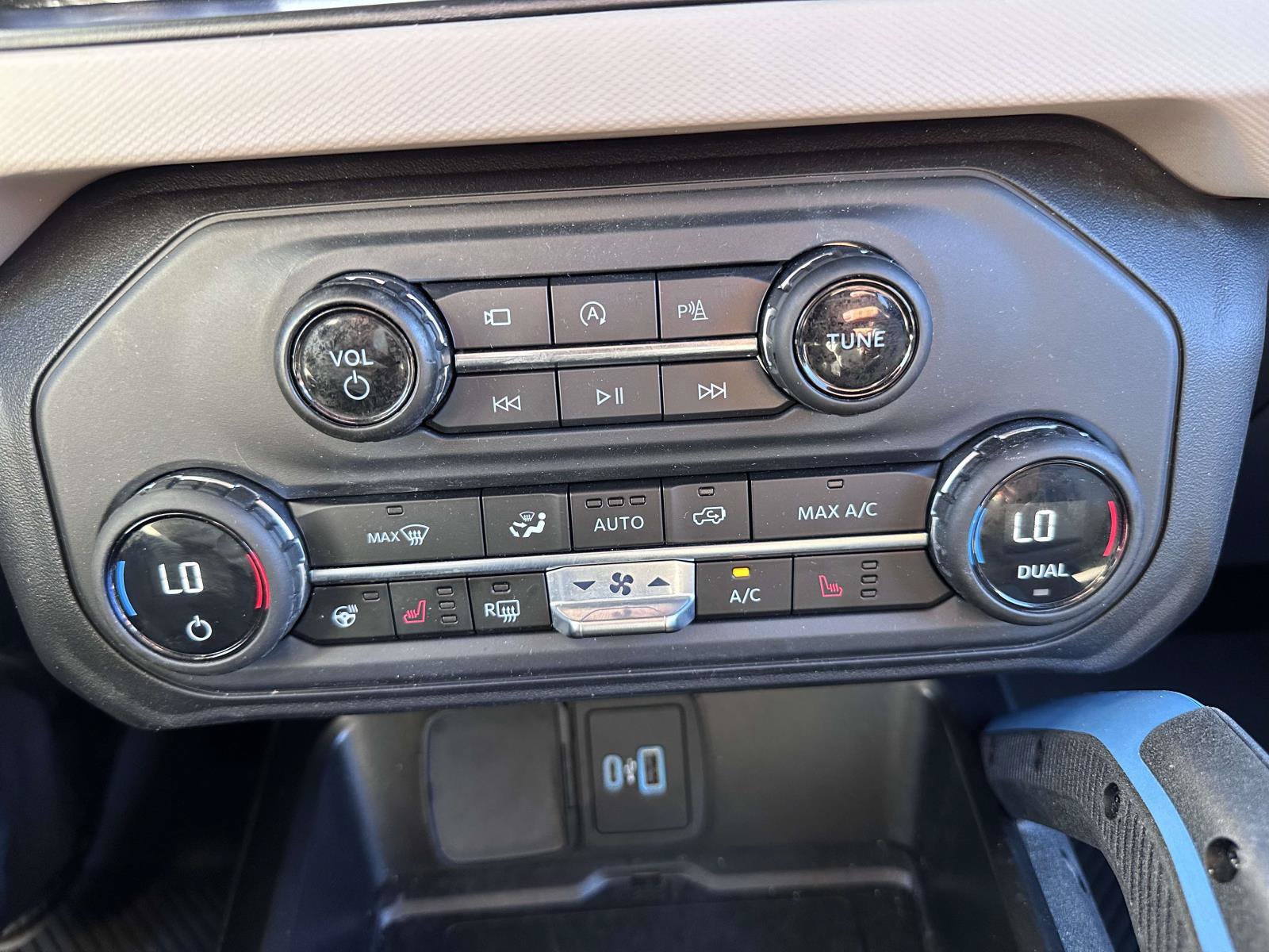 Used 2023 Ford Bronco Wildtrak AWD/4WD image 23