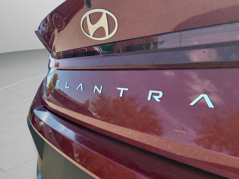 New 2026 Hyundai Elantra SE FWD image 31