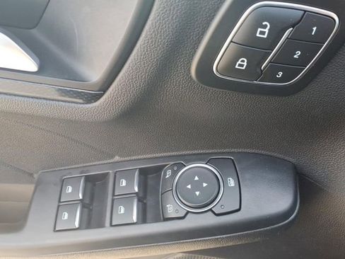 Used 2025 Ford Escape ST-Line Elite w/ Premium Technology Package image 37