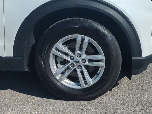 Certified 2023 Ford Explorer XLT w/ Equipment Group 202A image 11