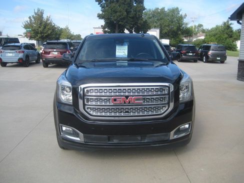 Used 2019 GMC Yukon SLE w/ Convenience Package AWD/4WD image 3