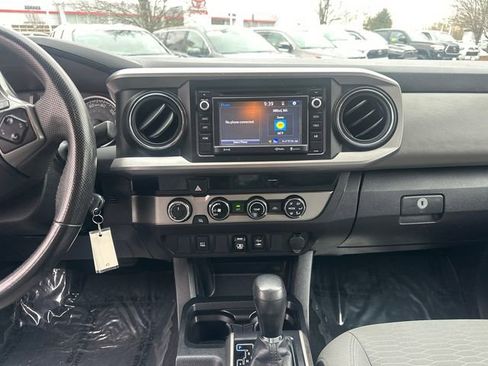 Certified 2018 Toyota Tacoma SR5 image 22