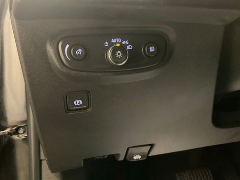 Used 2022 GMC Terrain AT4 w/ Infotainment Package II image 14