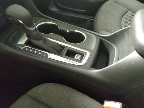 Used 2024 Chevrolet Equinox LT FWD image 26