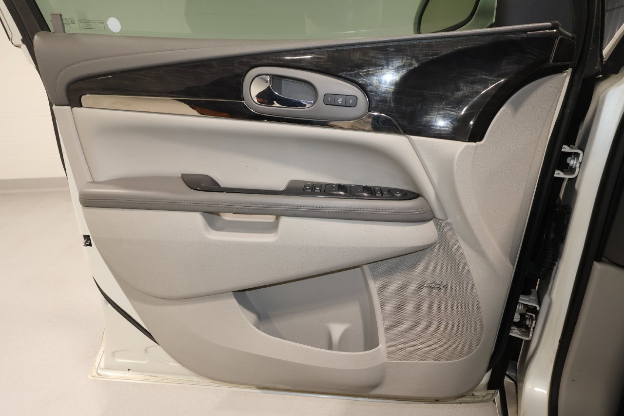 Used 2015 Buick Enclave Premium FWD image 13