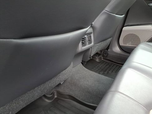 Used 2020 Toyota Camry XLE w/ Navigation Package image 32