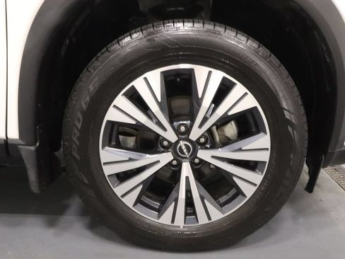 Used 2023 Nissan Rogue SV AWD/4WD image 27