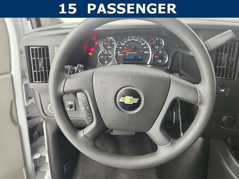 Used 2018 Chevrolet Express 3500 LT w/ LT Preferred Equipment Group image 19