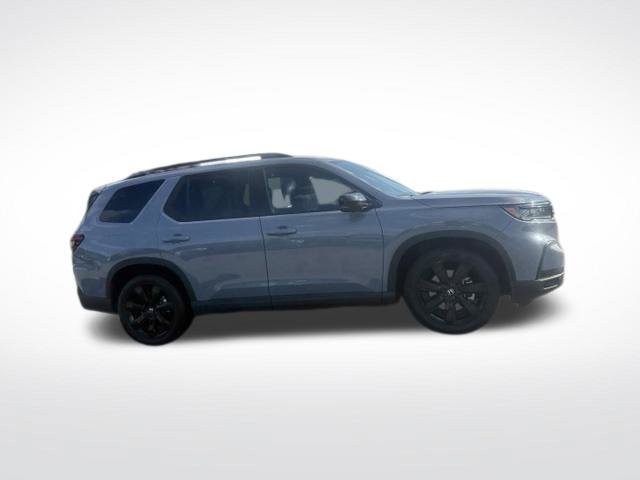 Used 2025 Honda Pilot Black Edition image 7