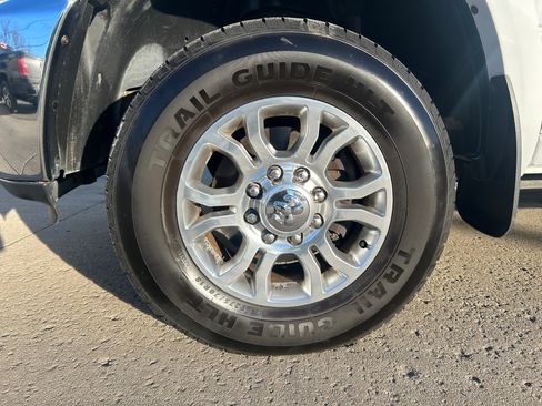 Used 2016 RAM 2500 Laramie w/ Convenience Group image 10