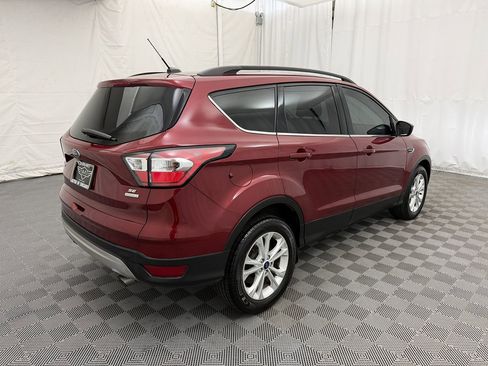 Used 2017 Ford Escape SE w/ SE Leather Comfort Package FWD image 5