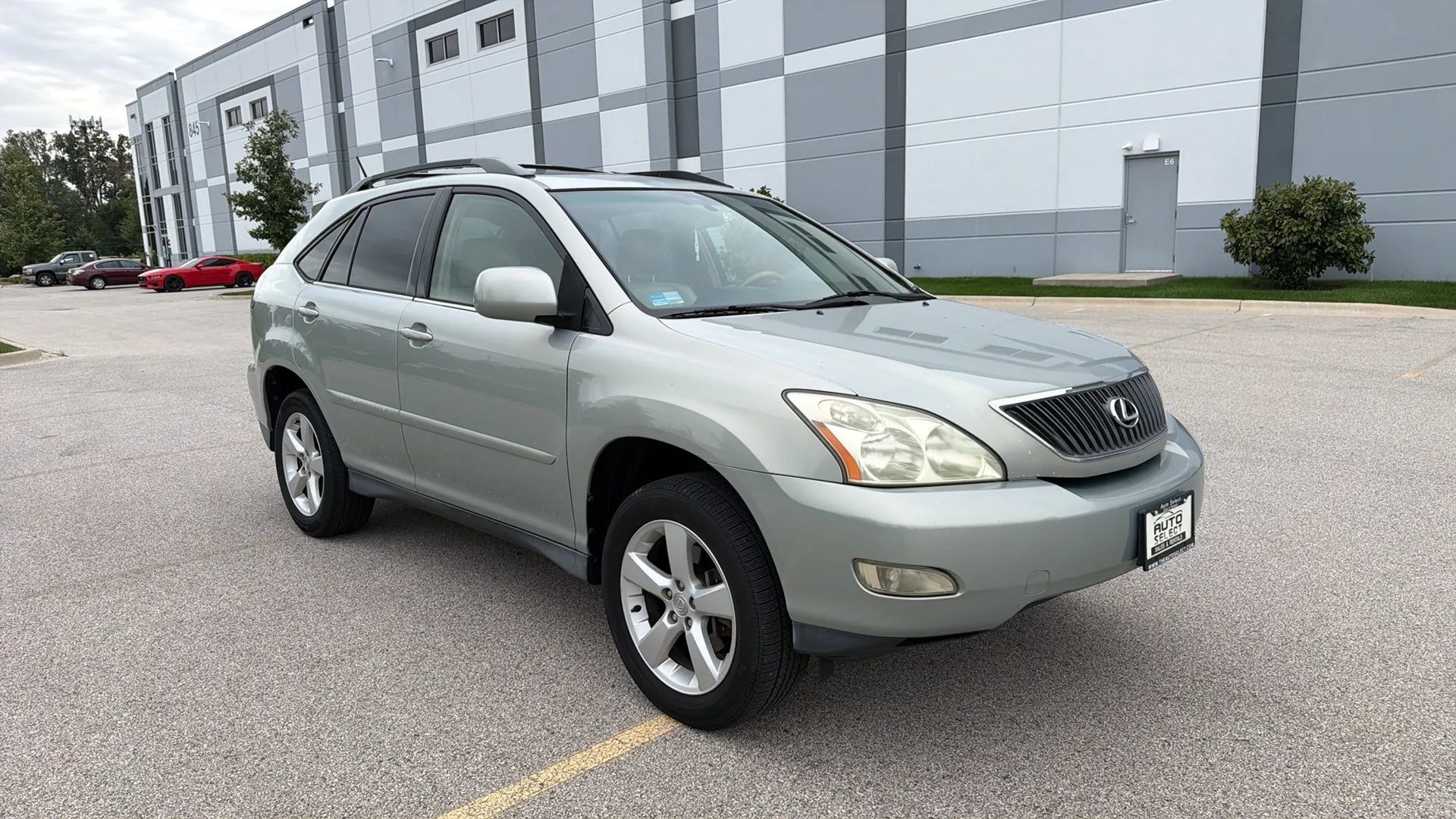 Used 2004 Lexus RX 330 FWD image 3