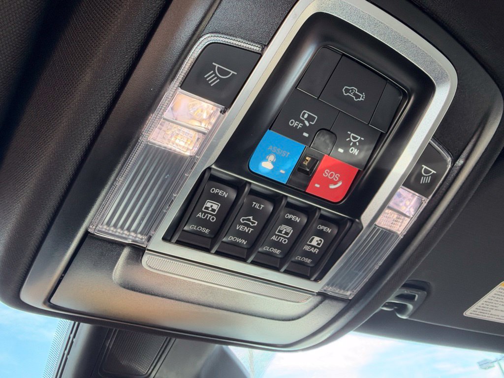 Used 2025 RAM 1500 Laramie w/ Night Edition AWD/4WD image 33