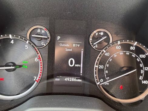 Used 2023 Lexus GX 460 Premium AWD/4WD image 9