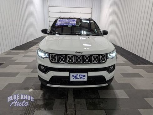 Used 2025 Jeep Compass Limited AWD/4WD image 6
