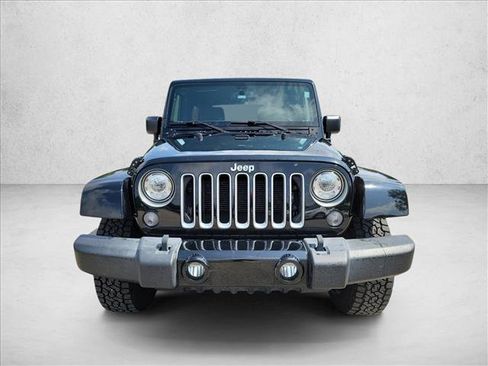 Used 2017 Jeep Wrangler Unlimited Sahara AWD/4WD image 2