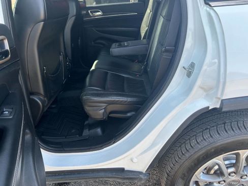 Used 2015 Jeep Grand Cherokee Limited image 14