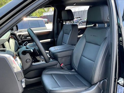 Used 2026 GMC Yukon Denali AWD/4WD image 20