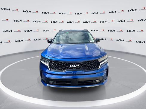 Certified 2022 Kia Sorento SX FWD image 3