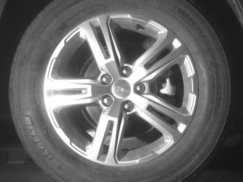 Used 2024 GMC Terrain SLE FWD image 15