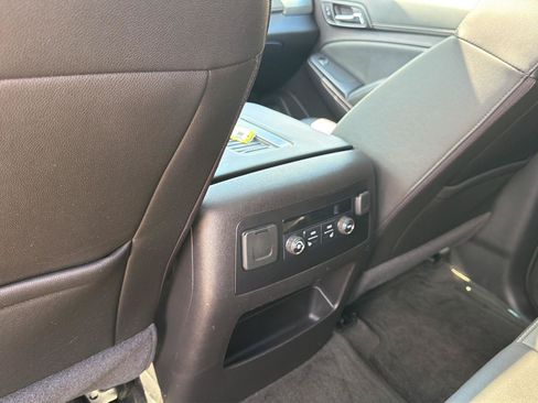 Used 2016 Chevrolet Tahoe LT w/ Luxury Package AWD/4WD image 15