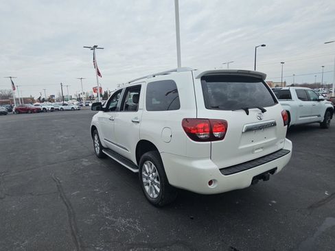 Used 2019 Toyota Sequoia Platinum AWD/4WD image 5