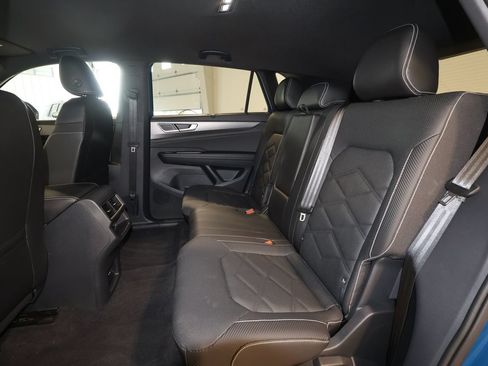 Used 2026 Volkswagen Atlas Cross Sport SE FWD image 22