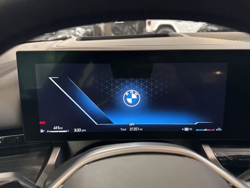 Used 2025 BMW 530i RWD image 33