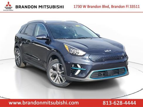 Used 2022 Kia Niro EX image 1