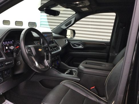 Used 2021 Chevrolet Tahoe Premier w/ Premium Package image 10