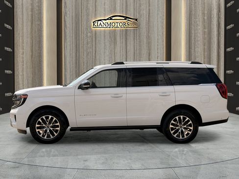 Used 2025 Ford Expedition Platinum AWD/4WD image 4