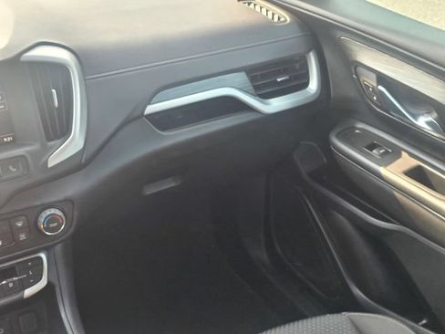 Used 2023 GMC Terrain SLE FWD image 19