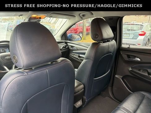 Used 2023 Chevrolet Bolt EUV LT w/ Convenience Package image 29