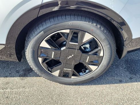 New 2026 Kia Sportage SX FWD image 40