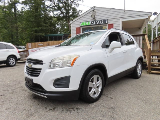 Used 2015 Chevrolet Trax LT w/ LT Plus Package FWD image 2