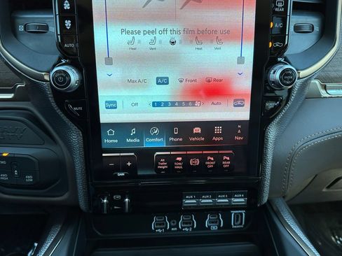 New 2026 RAM 2500 Limited AWD/4WD image 28