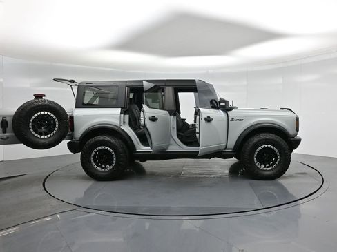 Used 2023 Ford Bronco Badlands image 4