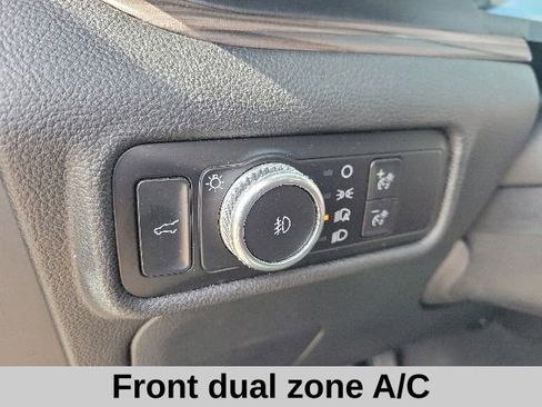 Used 2023 Ford Explorer Limited w/ Equipment Group 301A RWD image 6