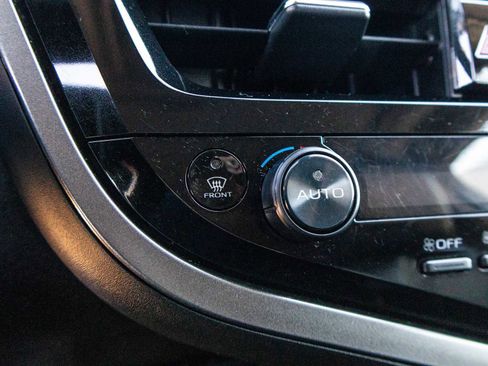 Certified 2022 Toyota Camry XSE w/ Navigation Upgrade Package image 28