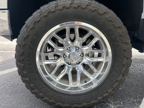 Used 2022 Chevrolet Silverado 1500 LTZ AWD/4WD image 26