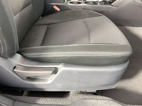 Used 2017 Subaru Outback 2.5i Premium image 32