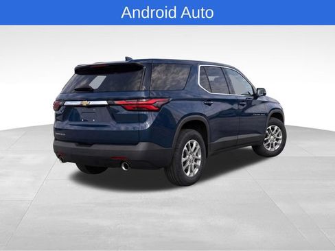 Used 2023 Chevrolet Traverse LS FWD image 8